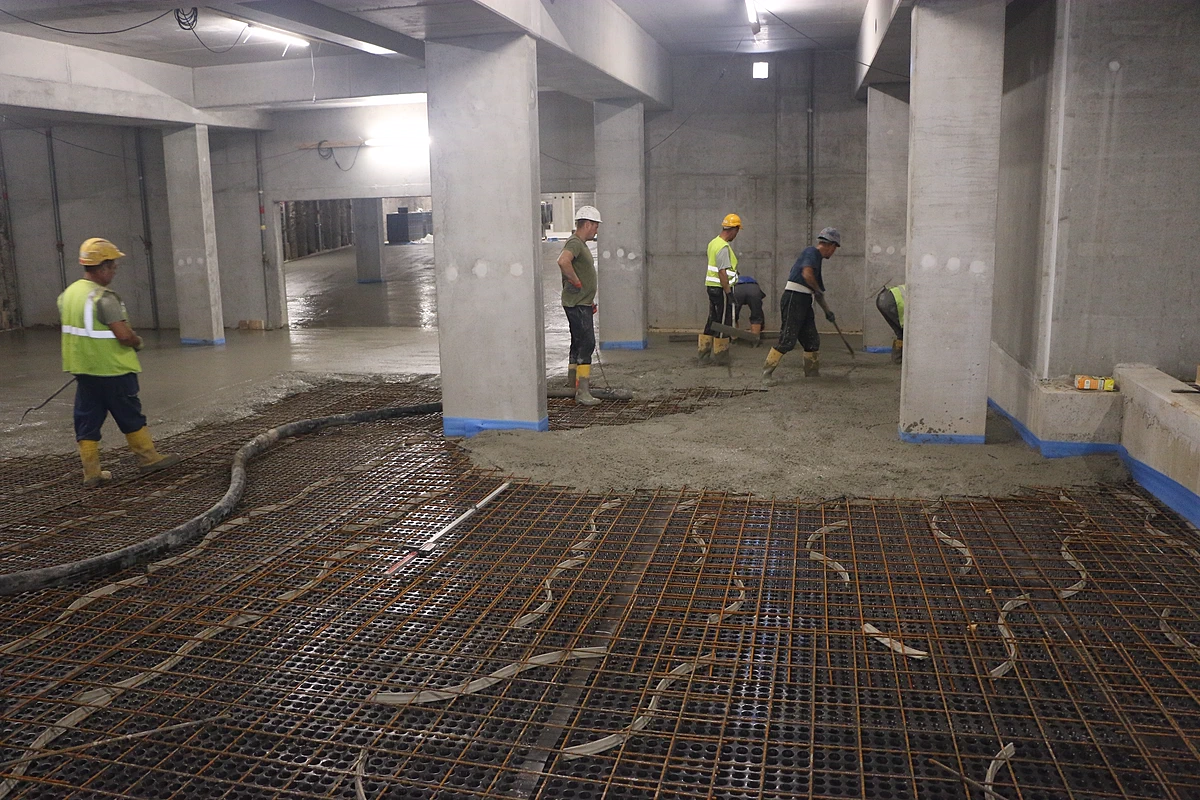 isoline 20 membrane de drainage sur radier béton dans un parking souterrain MatGeco