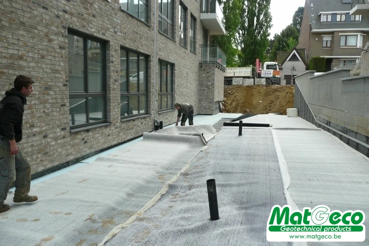 De RoofDrain ST12 is een multifunctionele drainagemat dat bedekt kan worden door grond of substraat