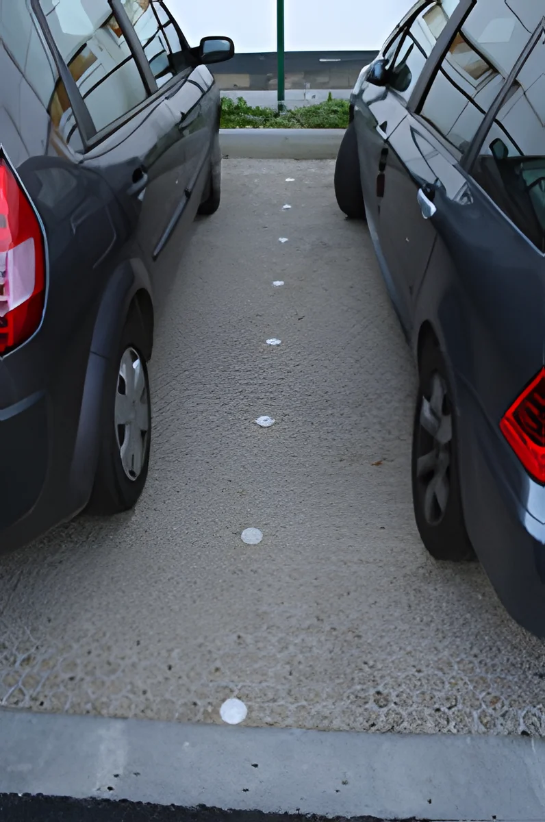 Discrete multifunctionele plaat uit gerecycleerd HD-PE