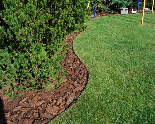 Délimitez harmonieusement vos parterres de jardin grâce aux bordures Edgi PP