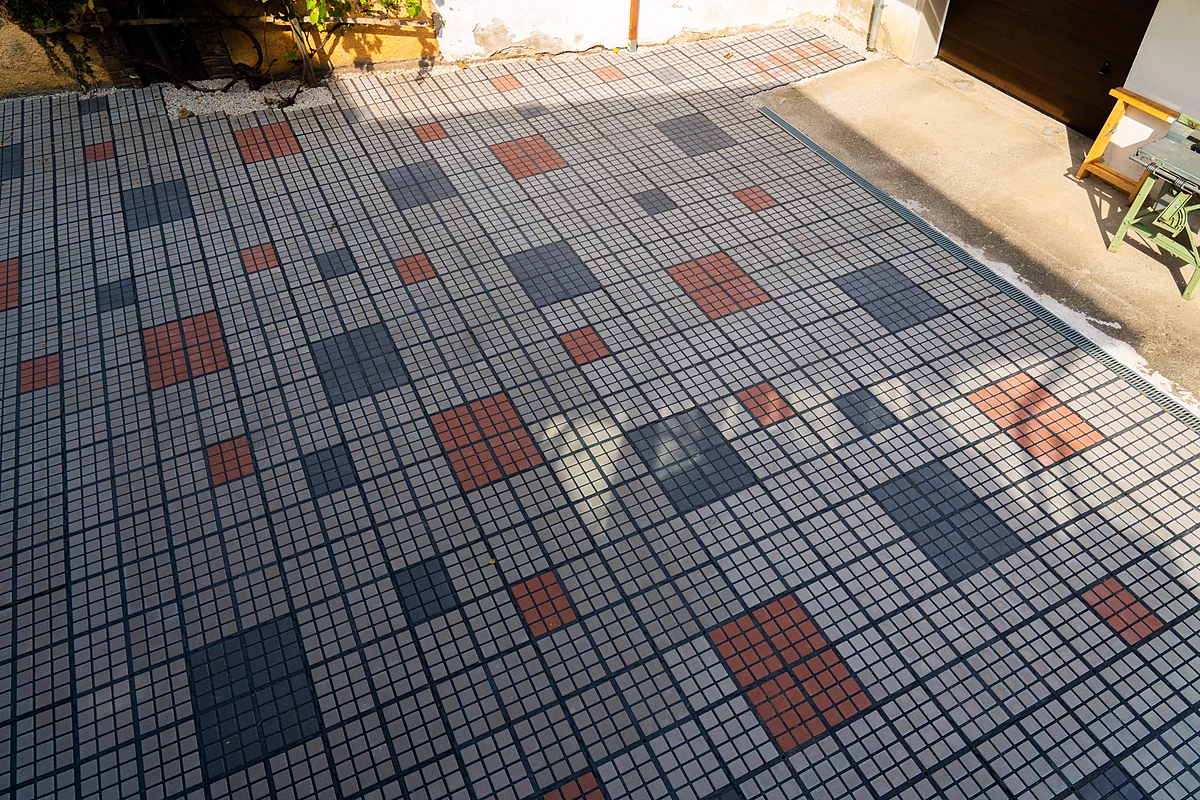 La dalle PaveGrid 60 permet de réaliser différents motifs en pavés